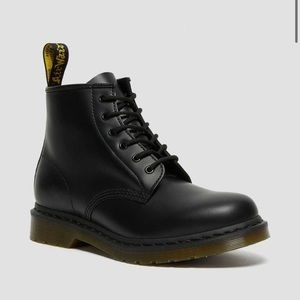 NWOT - Dr Martens Black 101 Boot